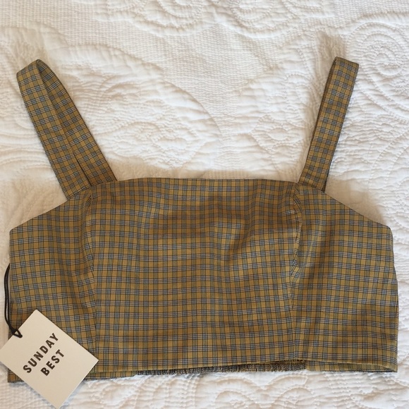 Sunday Best Tops - Aritzia Jazdia crop top